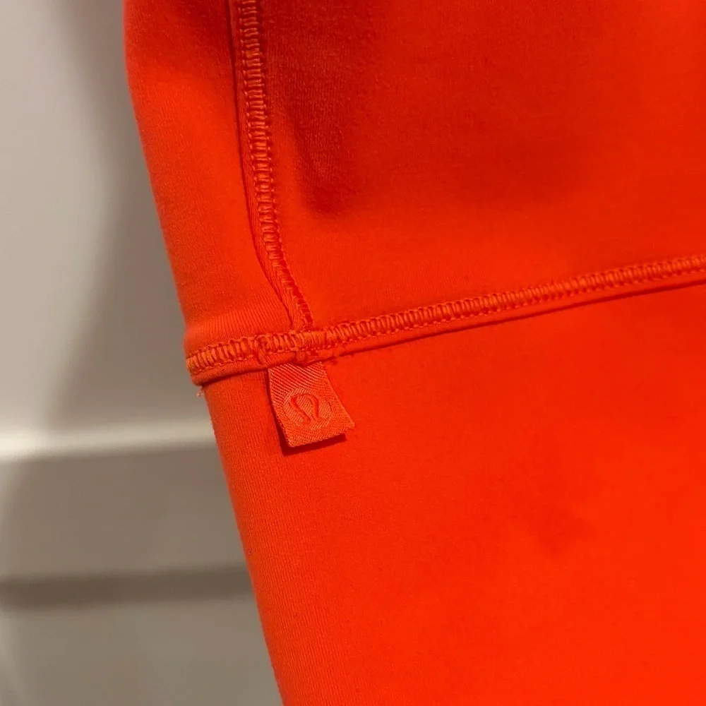 Lululemon Everlux Power Pivot Tank size 6